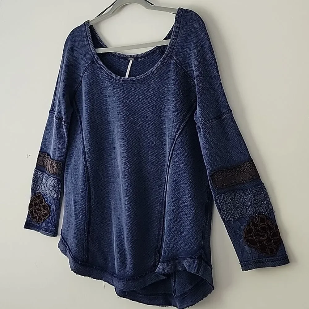 Free People You Dont Own Me Navy Embroidered Oversized Long Sleeves Tunic Top M - Picture 7 of 11